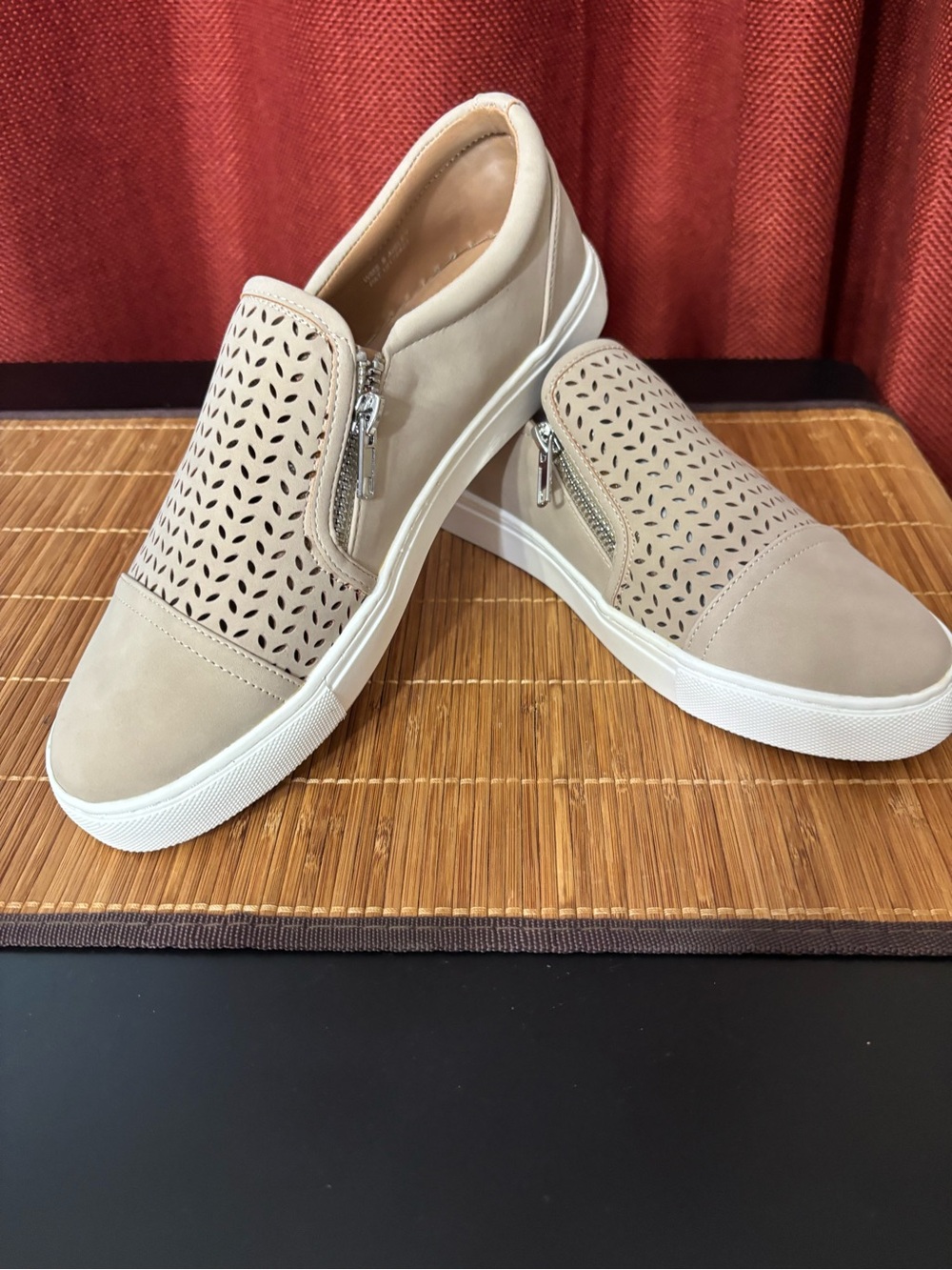 dv Dolce Vita Kassia Perforated Wedge Sneakers, size 9